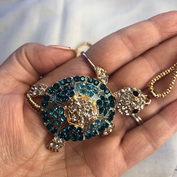 Betsey Johnson Teal Blue Turtle Pendant Necklace Moving Parts Animal Lover - Picture 6 of 7
